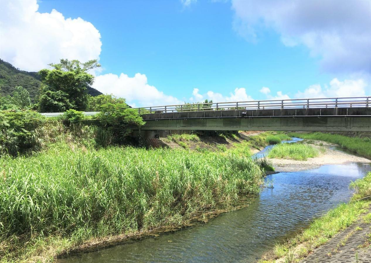 奄美ゲストハウス Hub A Nice Inn Setouchi  Екстер'єр фото